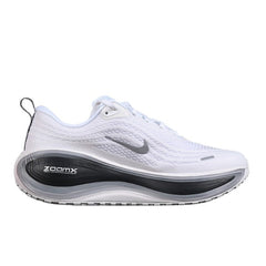 Tênis de Corrida Nike Air Zoom Vomero Plus Preto e Branco
