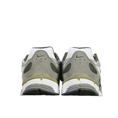 Tênis de Corrida Nike P-6000 Cinza e Verde