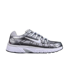 Tênis de Corrida Nike P-6000 Cinza e Branco