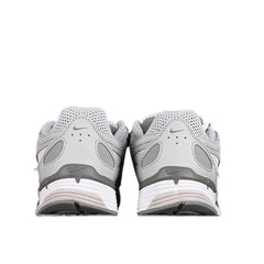 Tênis de Corrida Nike P-6000 Cinza