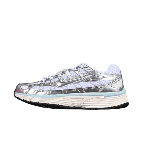 Tênis de Corrida Nike P-6000 Branco e Prateado