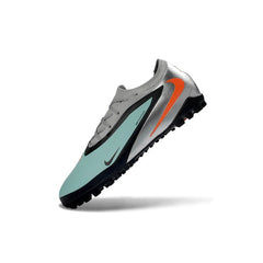 Chuteira Society TF Nike Phantom 6 Pro Preta, Prateada e Azul-Clara